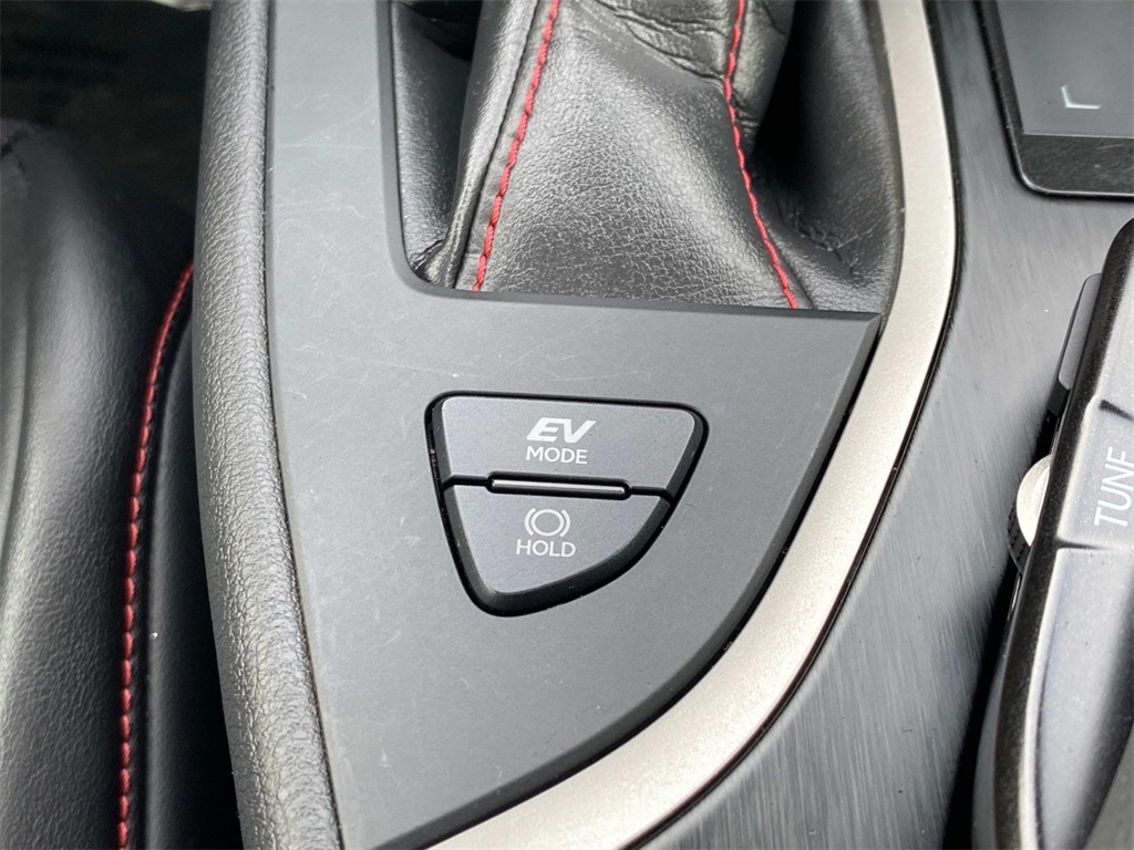 2019 Lexus UX 250h photo 22