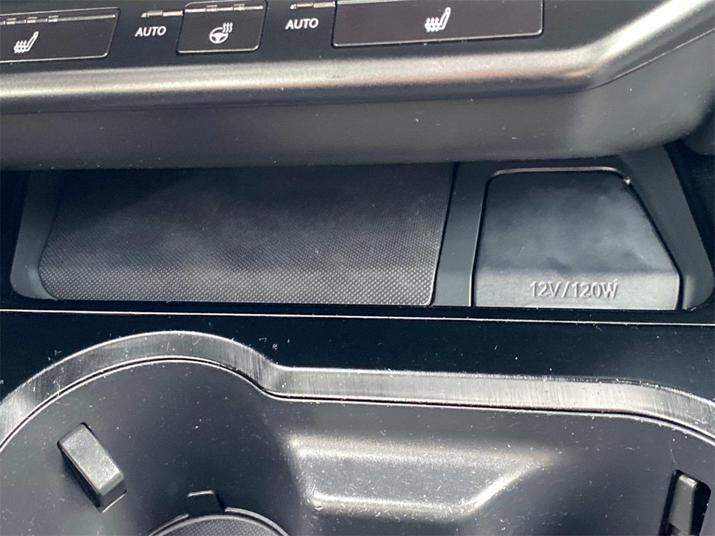 2019 Lexus UX 250h photo 32