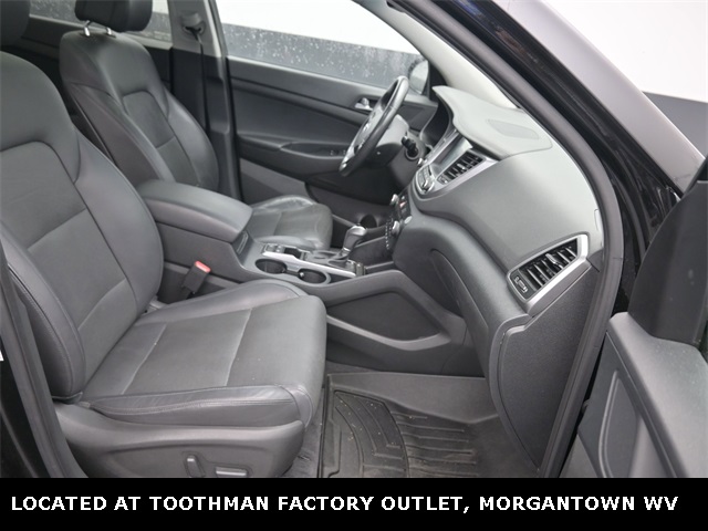 2016 Ash Black Hyundai Tucson Limited FWD SUV