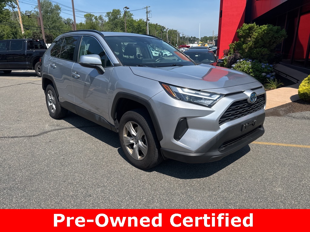 2022 Silver Toyota RAV4 XLE AWD SUV