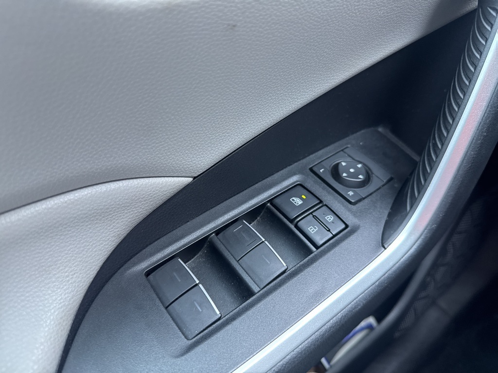 2022 Silver Toyota RAV4 XLE AWD SUV