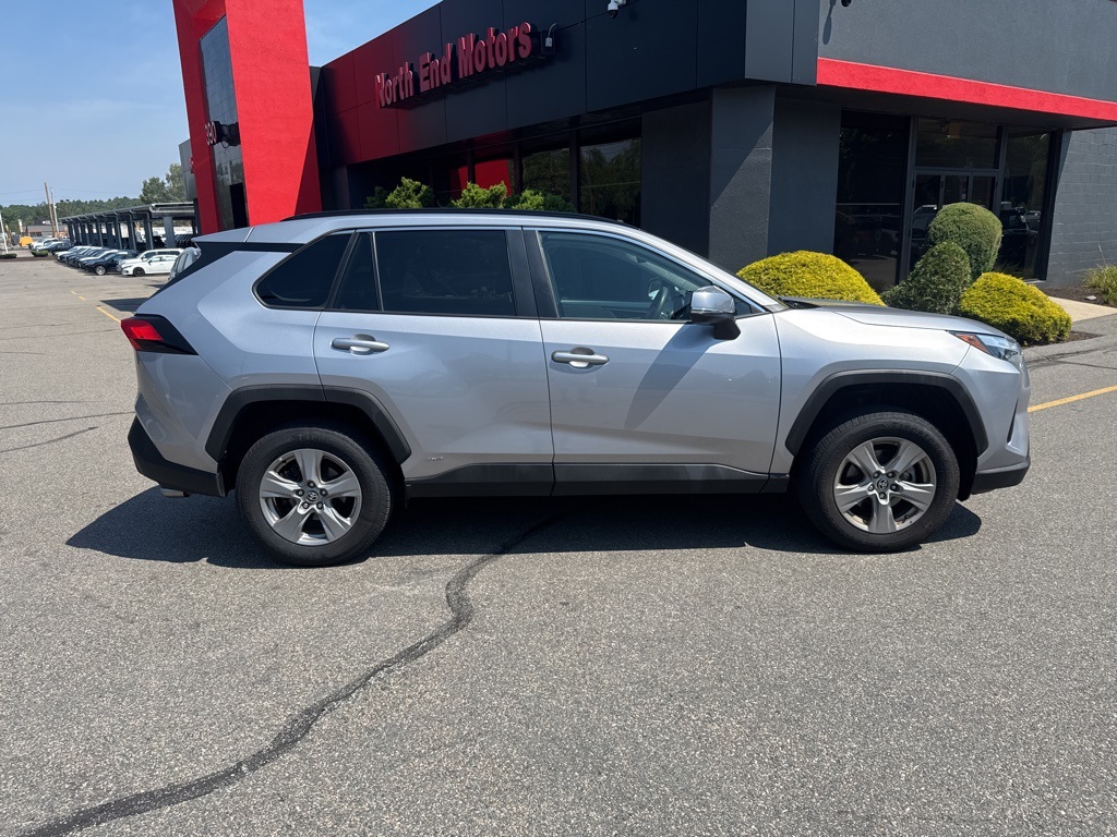2022 Silver Toyota RAV4 XLE AWD SUV