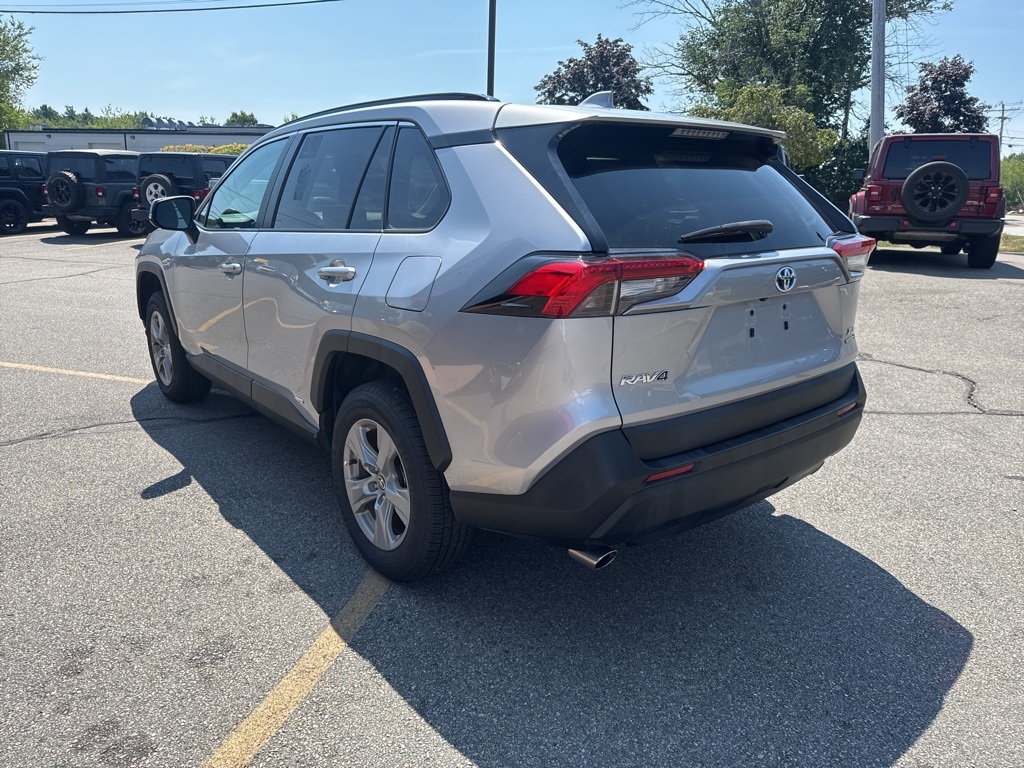 2022 Silver Toyota RAV4 XLE AWD SUV