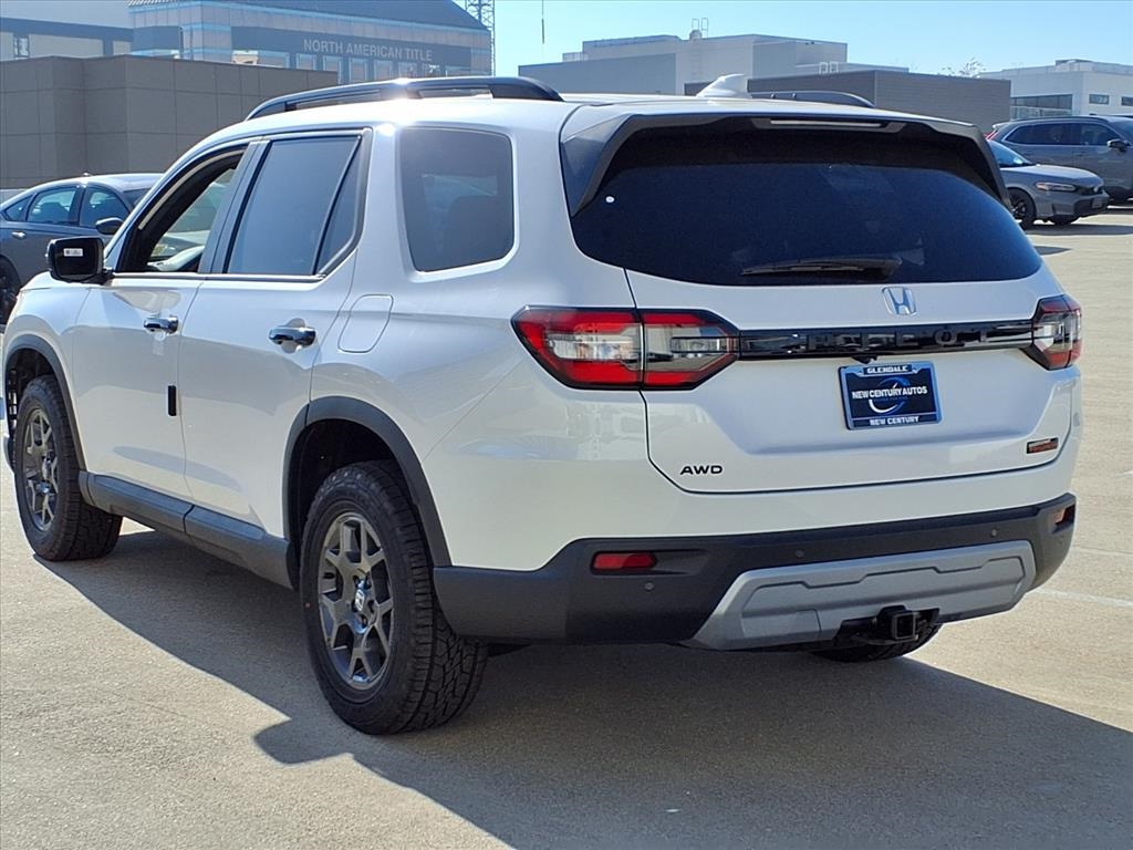 new 2025 Honda Pilot car, priced at $51,305