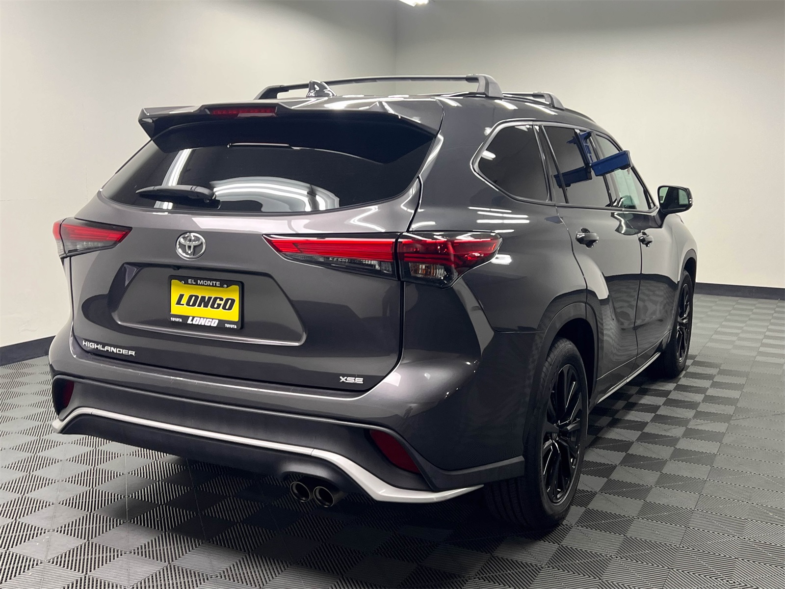 used 2023 Toyota Highlander car, priced at $35,788