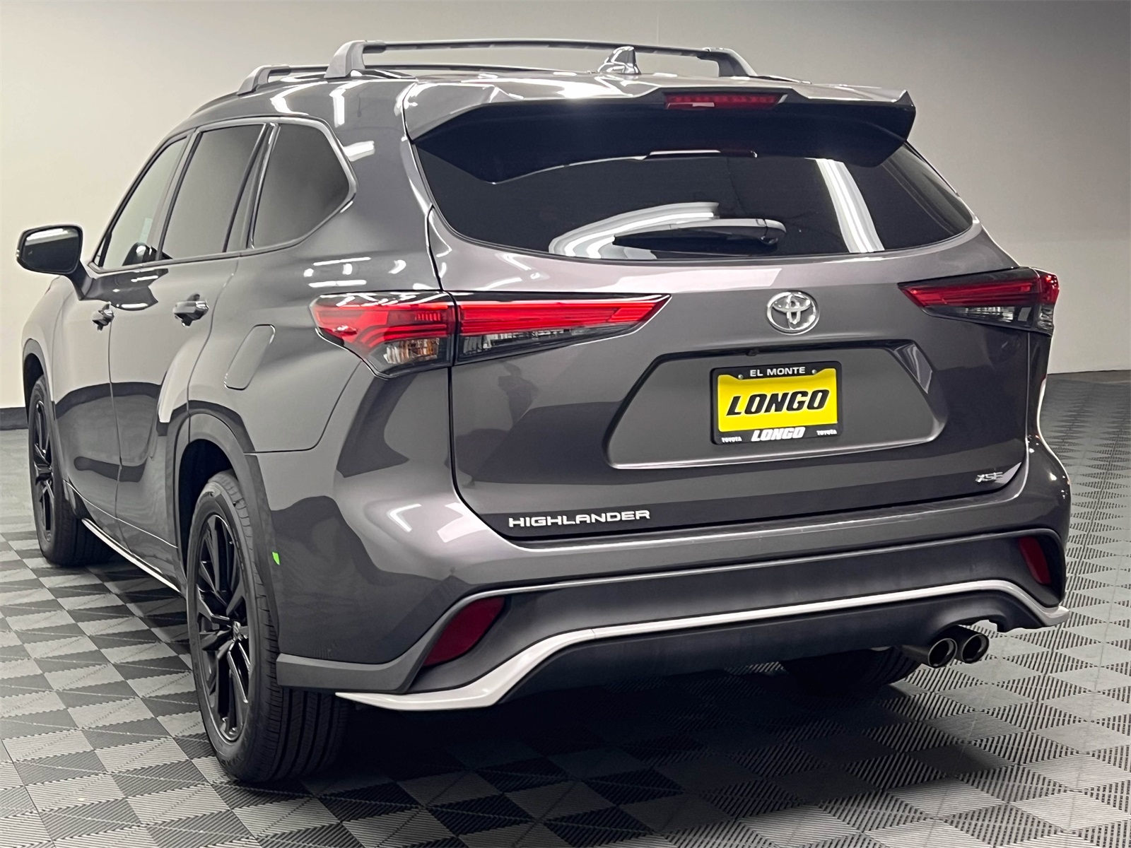 used 2023 Toyota Highlander car, priced at $35,788