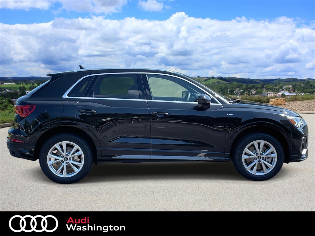 2025 Audi Q3 Premium S line 45 TFSI photo 2