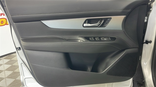 2025 Brilliant Silver Metallic Nissan Murano SL AWD SUV