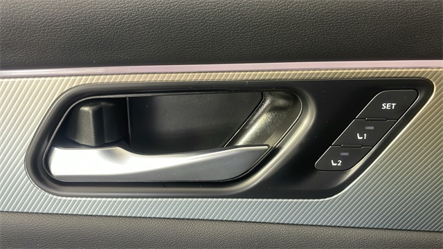2025 Brilliant Silver Metallic Nissan Murano SL AWD SUV