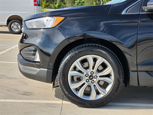 2023 Black Metallic Ford Edge Titanium AWD SUV