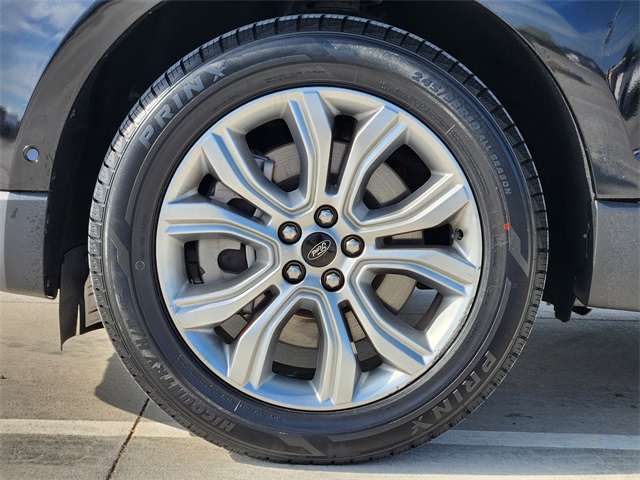 2023 Black Metallic Ford Edge Titanium AWD SUV