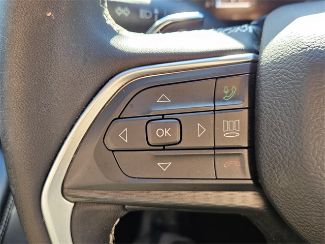 2024 Jeep Grand Cherokee Laredo 4x2