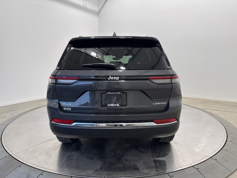 2025 Jeep Grand Cherokee Limited photo 4