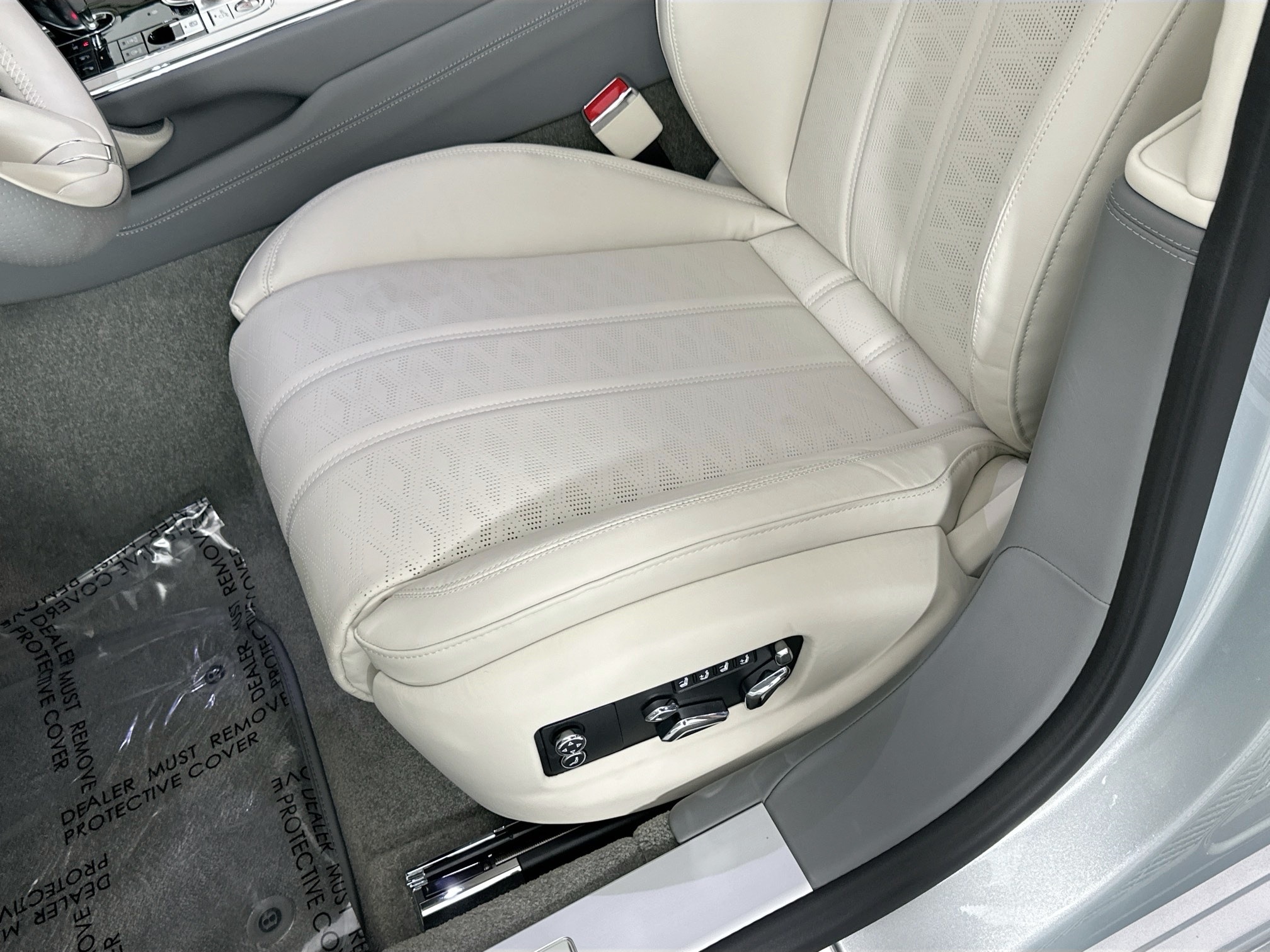 new 2025 Bentley Flying Spur car