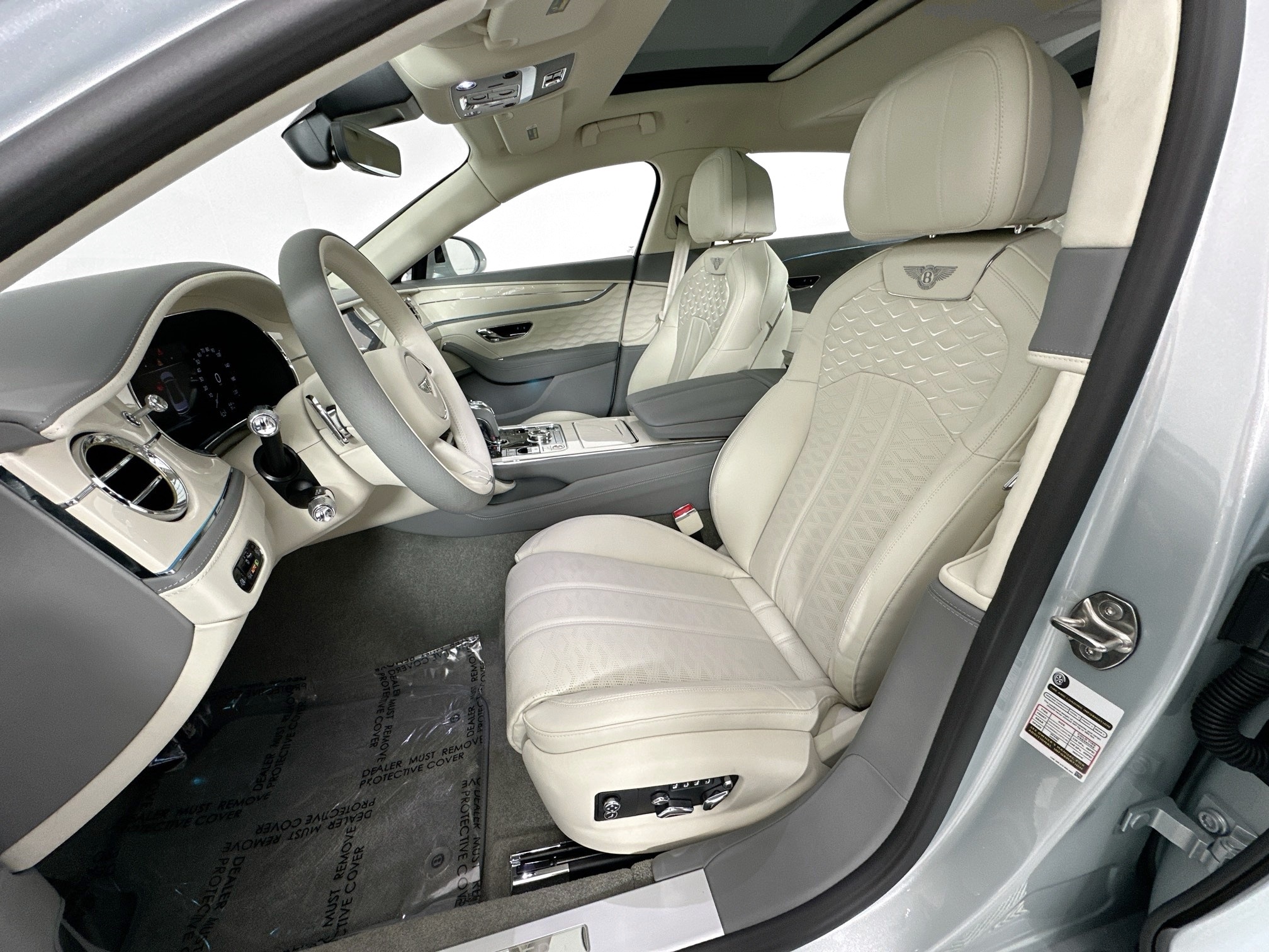 new 2025 Bentley Flying Spur car