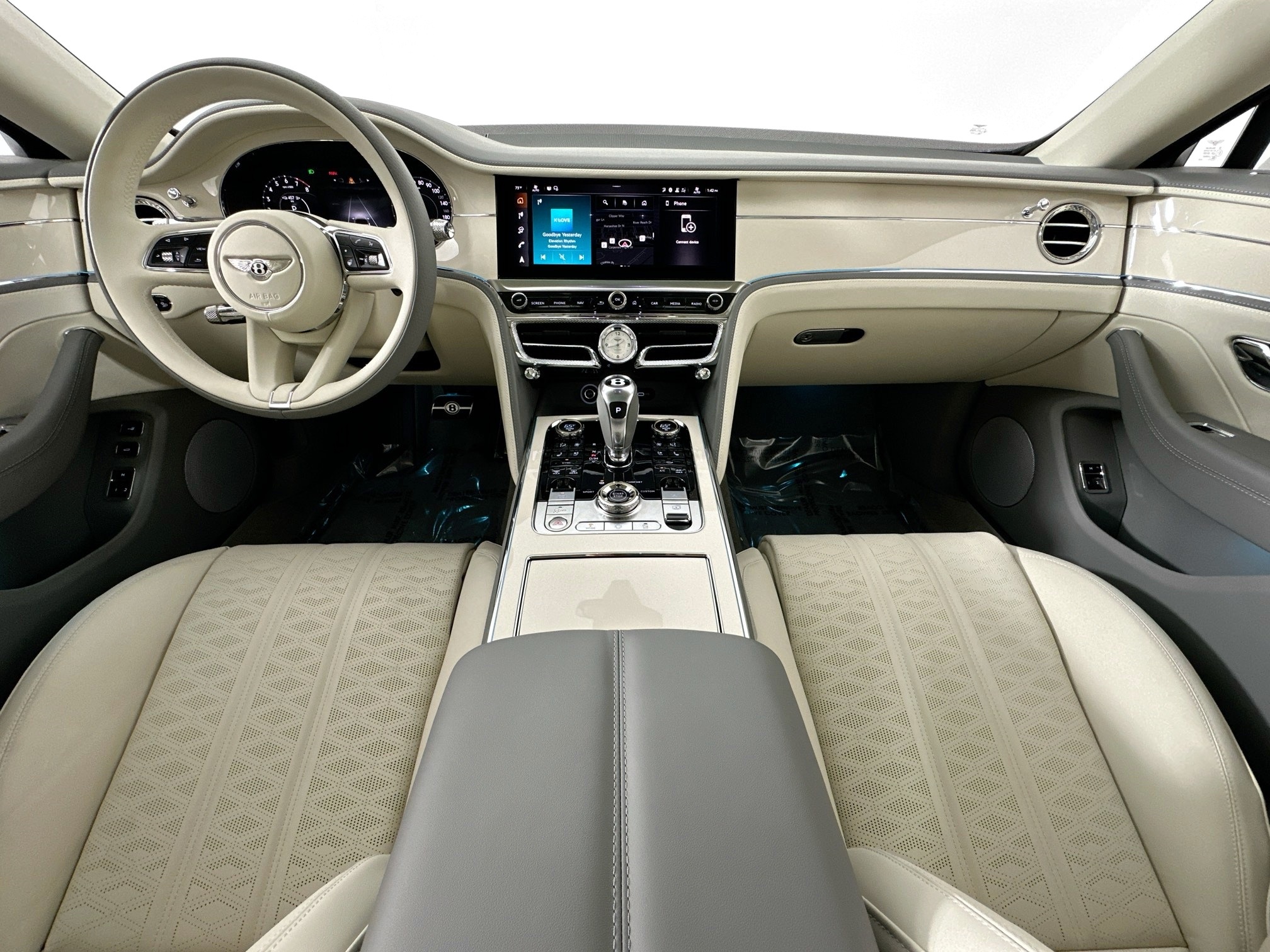 new 2025 Bentley Flying Spur car