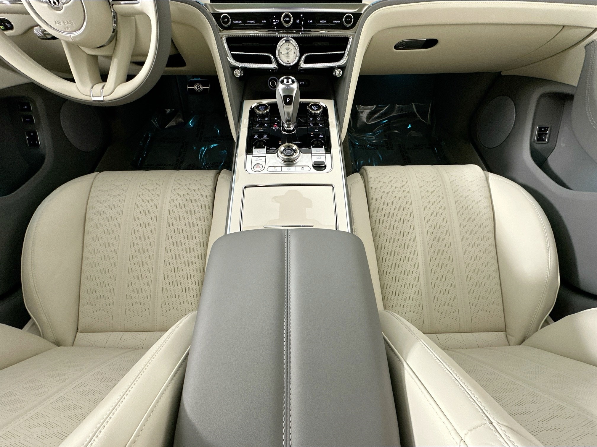 new 2025 Bentley Flying Spur car