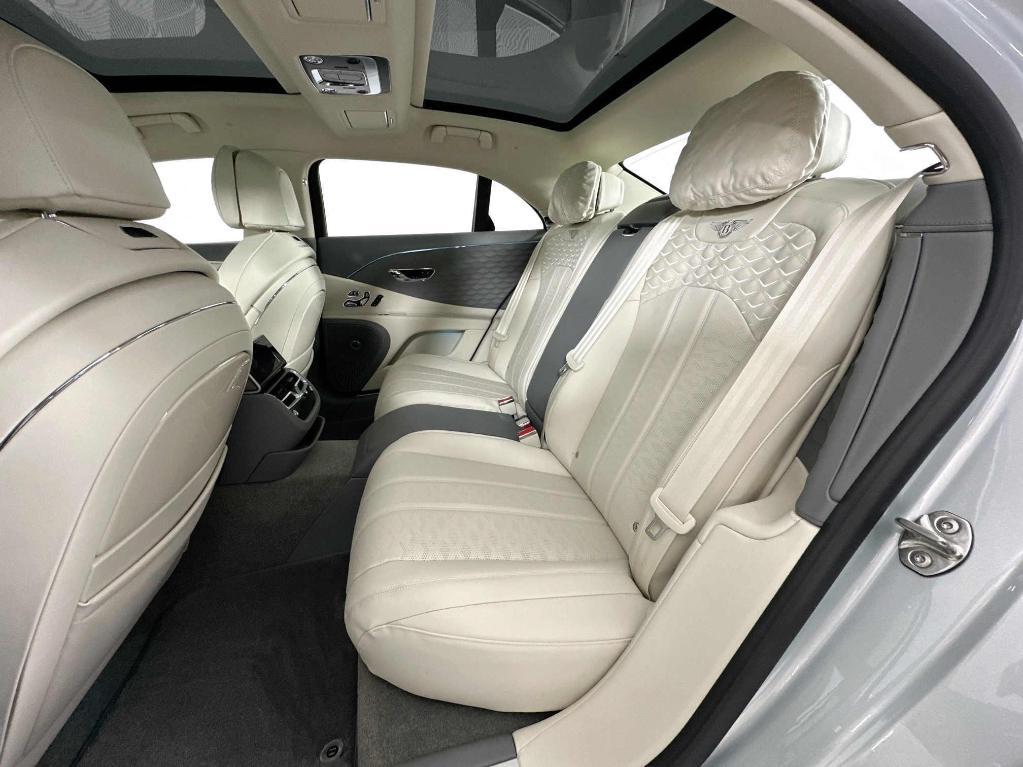 new 2025 Bentley Flying Spur car