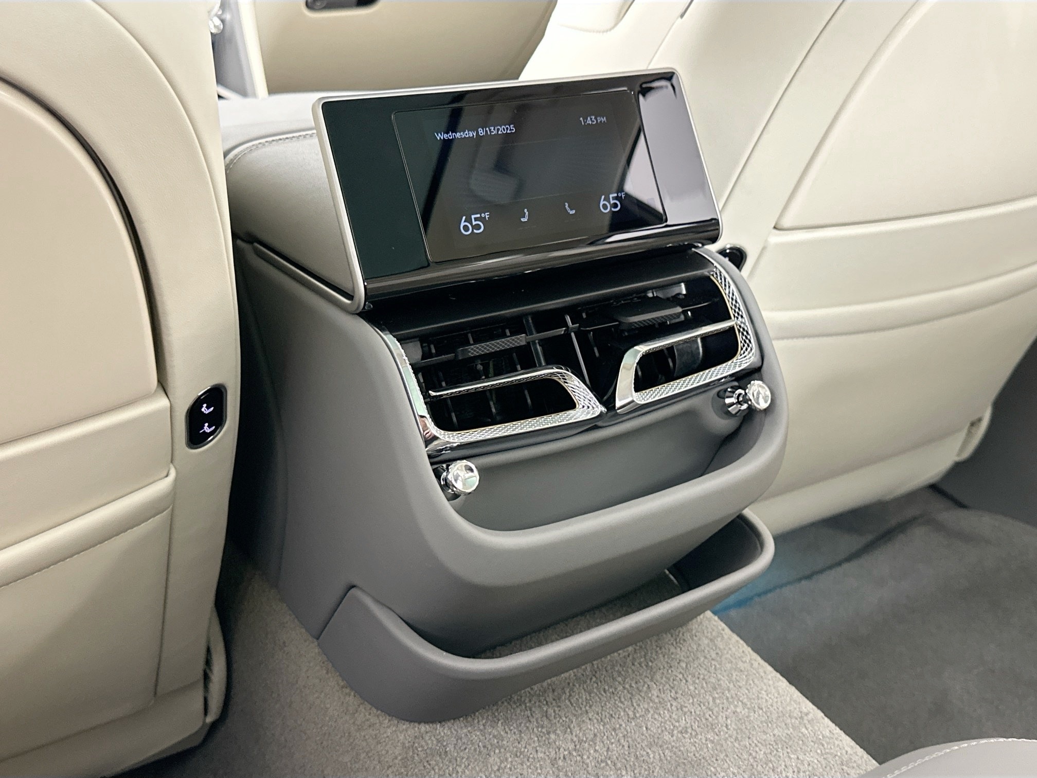 new 2025 Bentley Flying Spur car