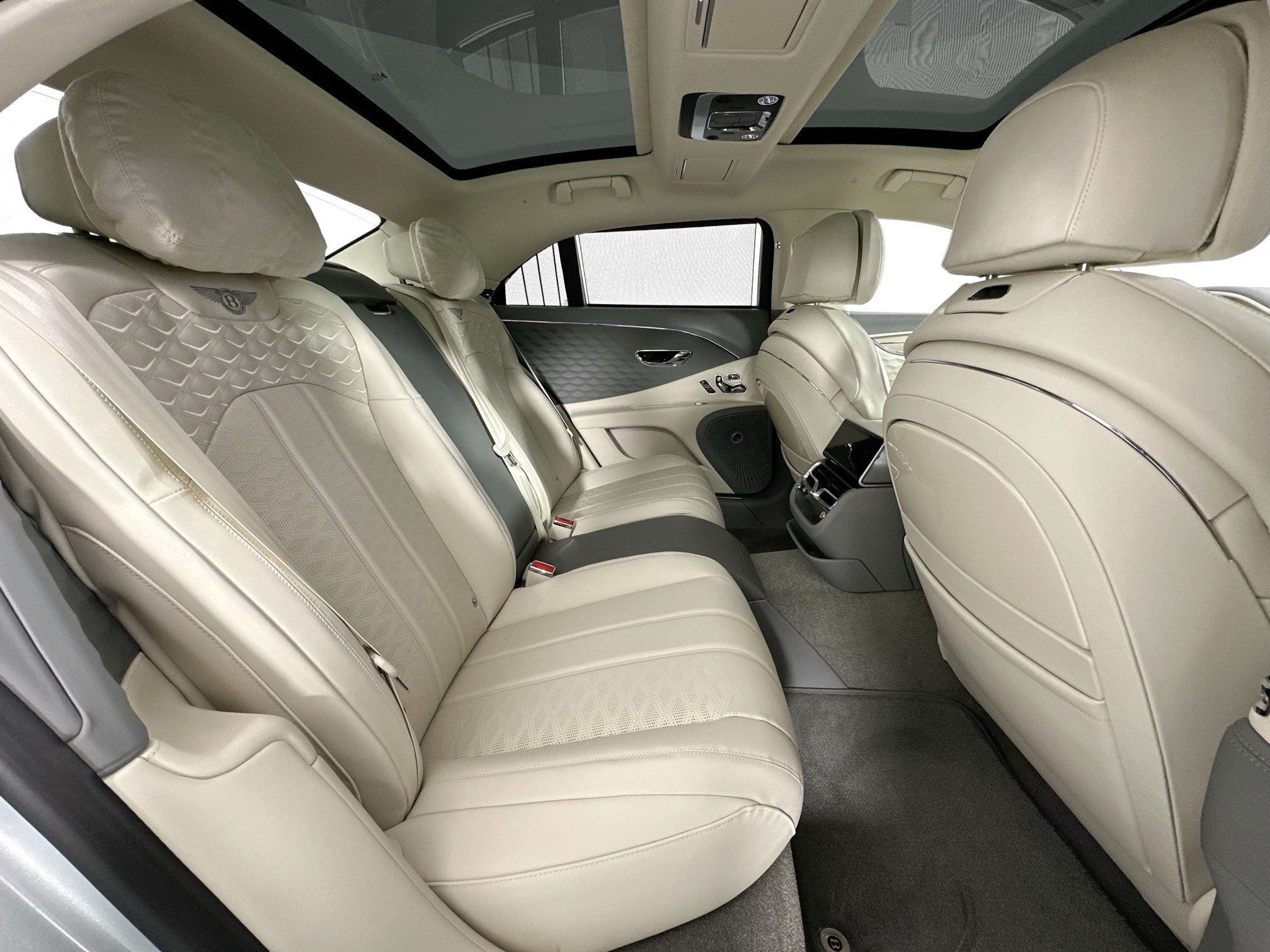 new 2025 Bentley Flying Spur car