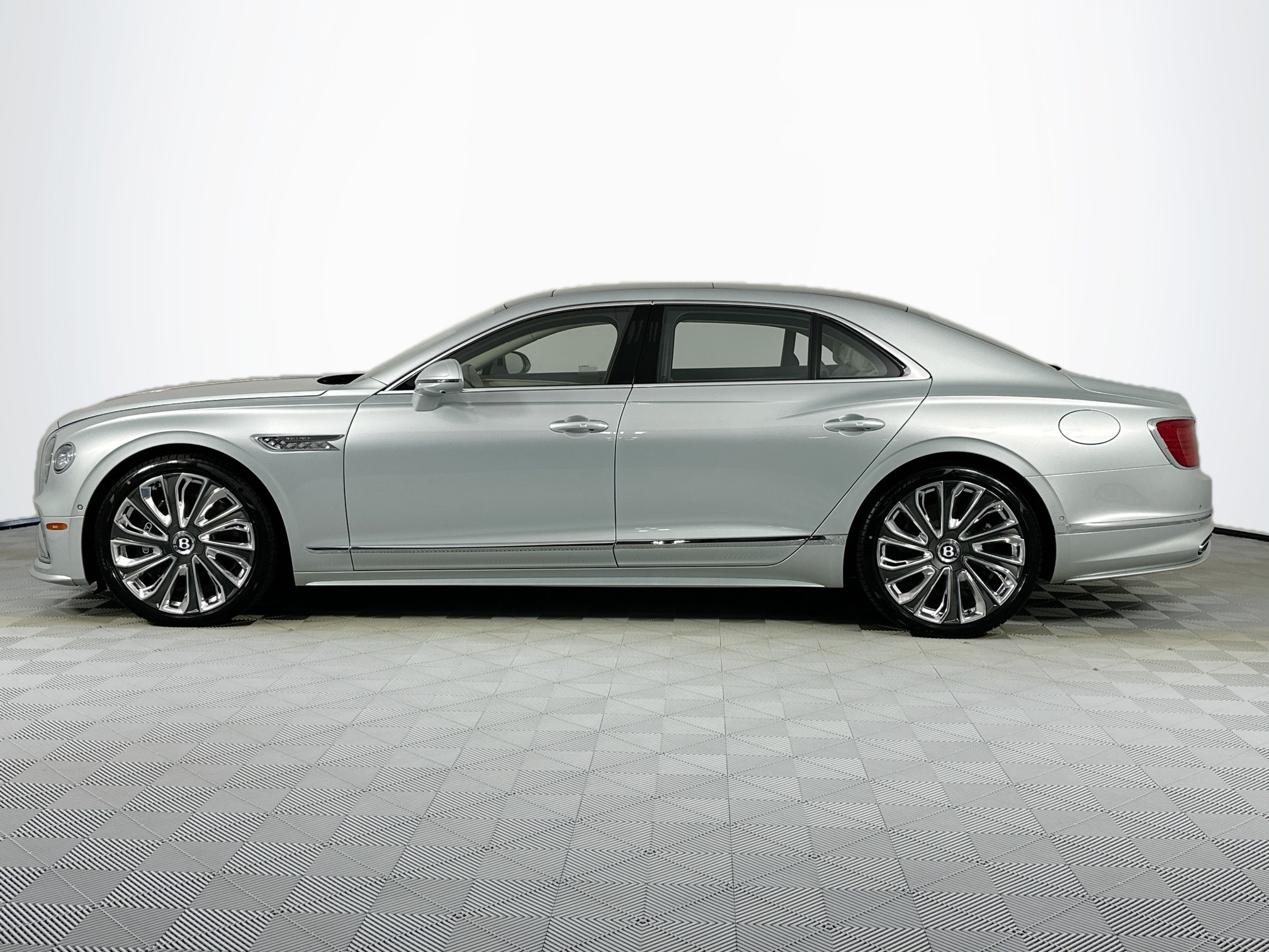 new 2025 Bentley Flying Spur car