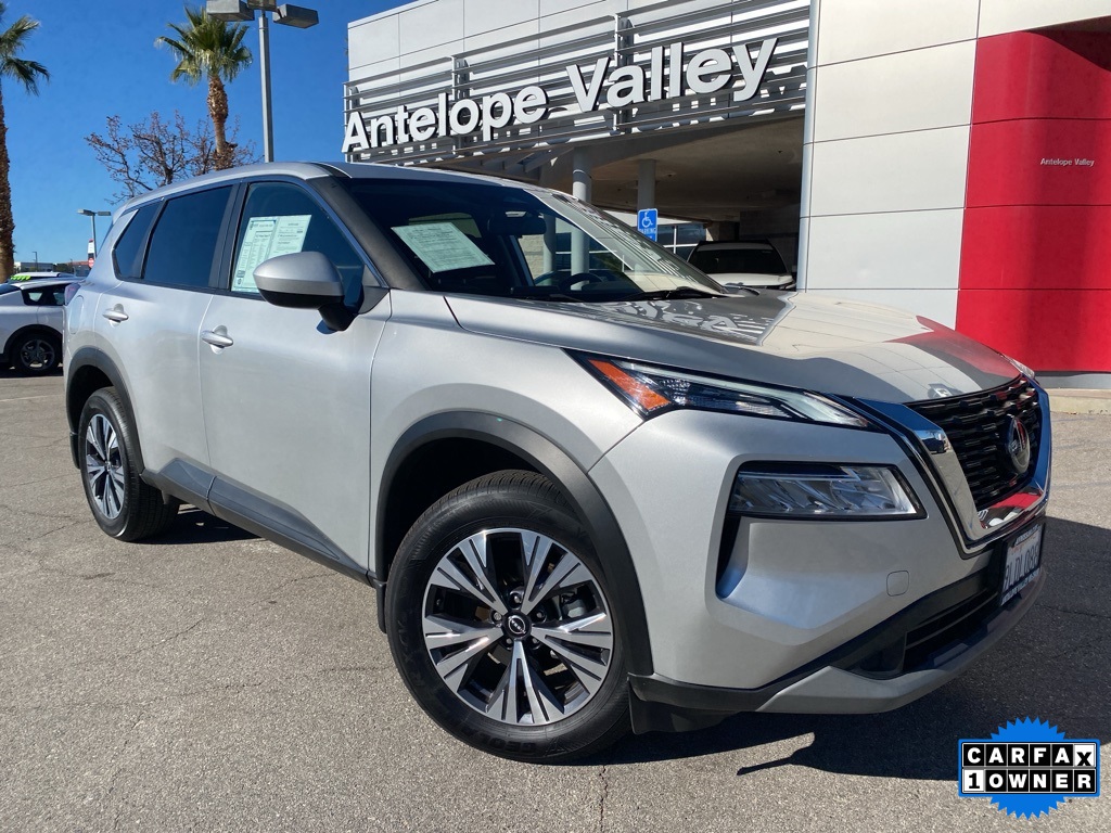 2023 Nissan Rogue SV's photo