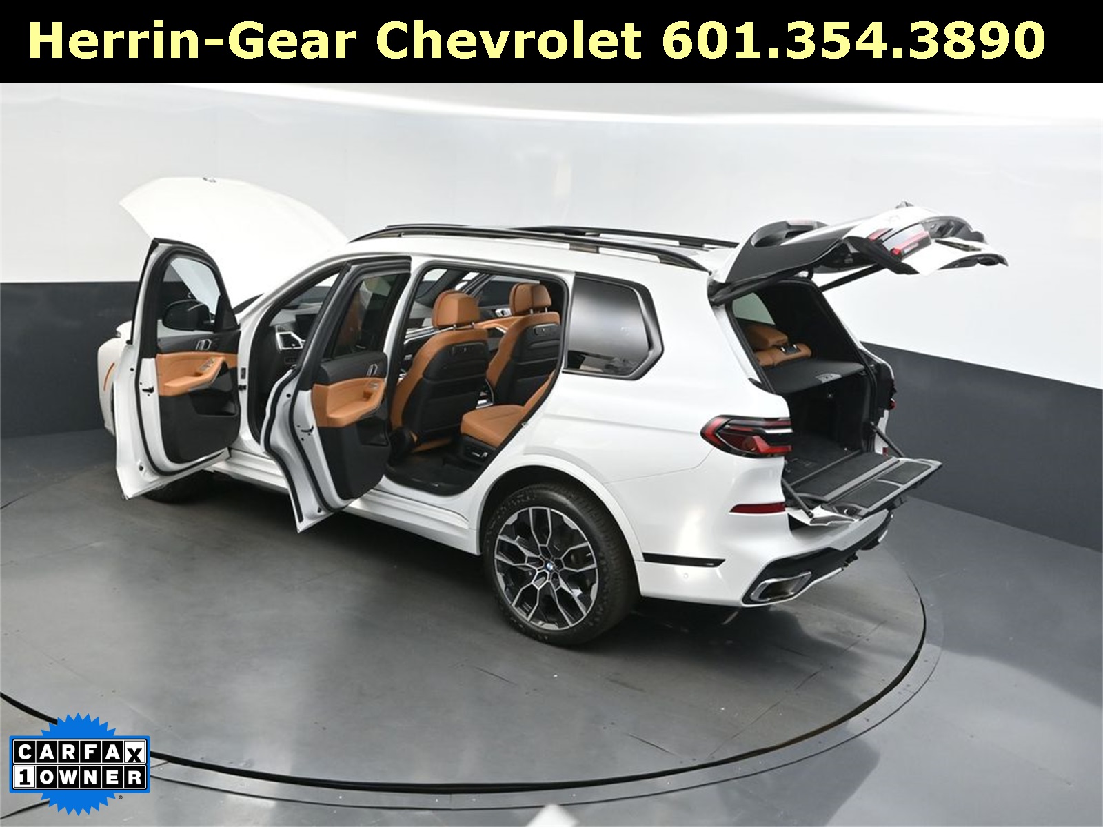 2024 White Metallic BMW X7 xDrive40i AWD SUV