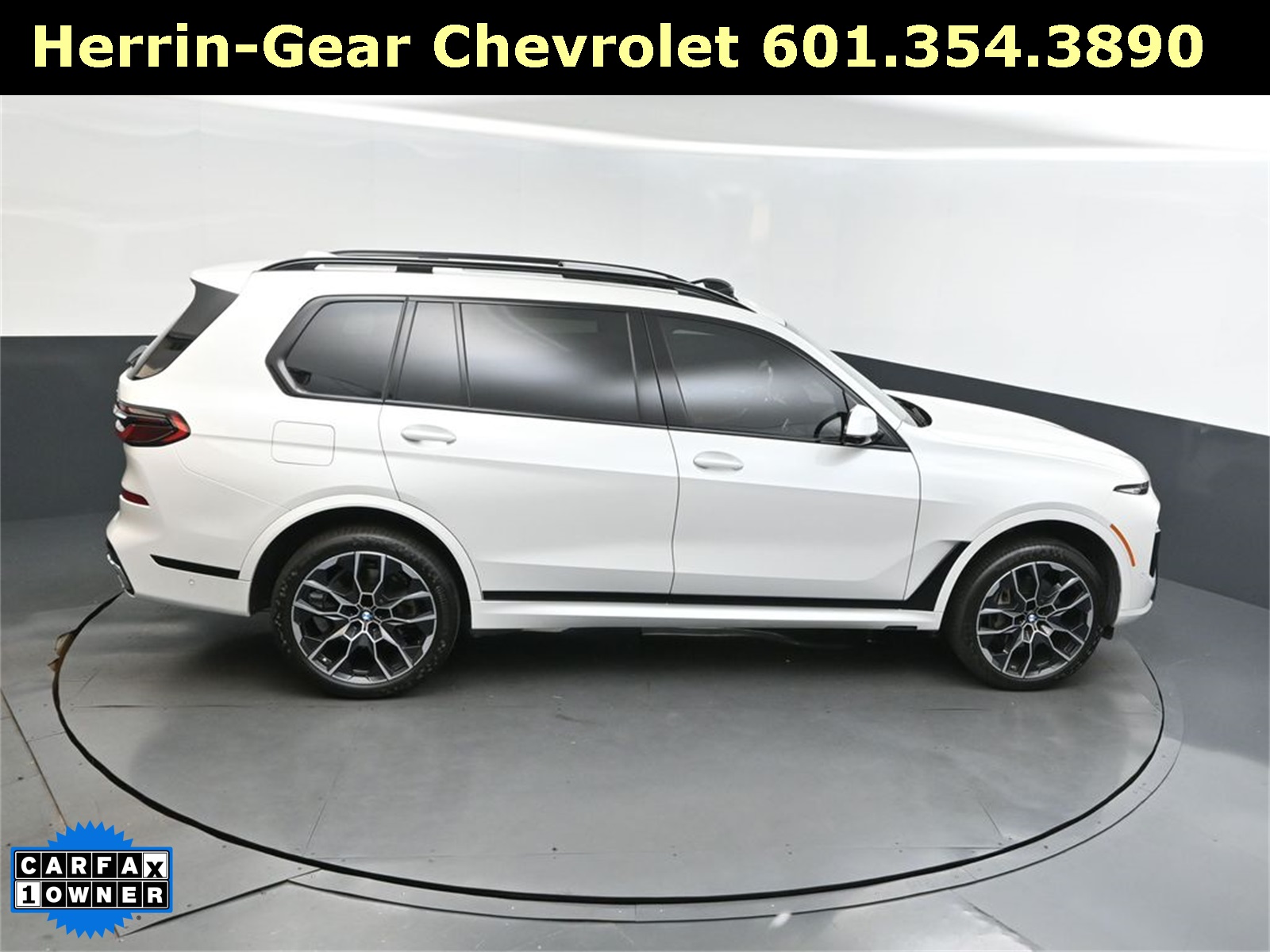 2024 White Metallic BMW X7 xDrive40i AWD SUV