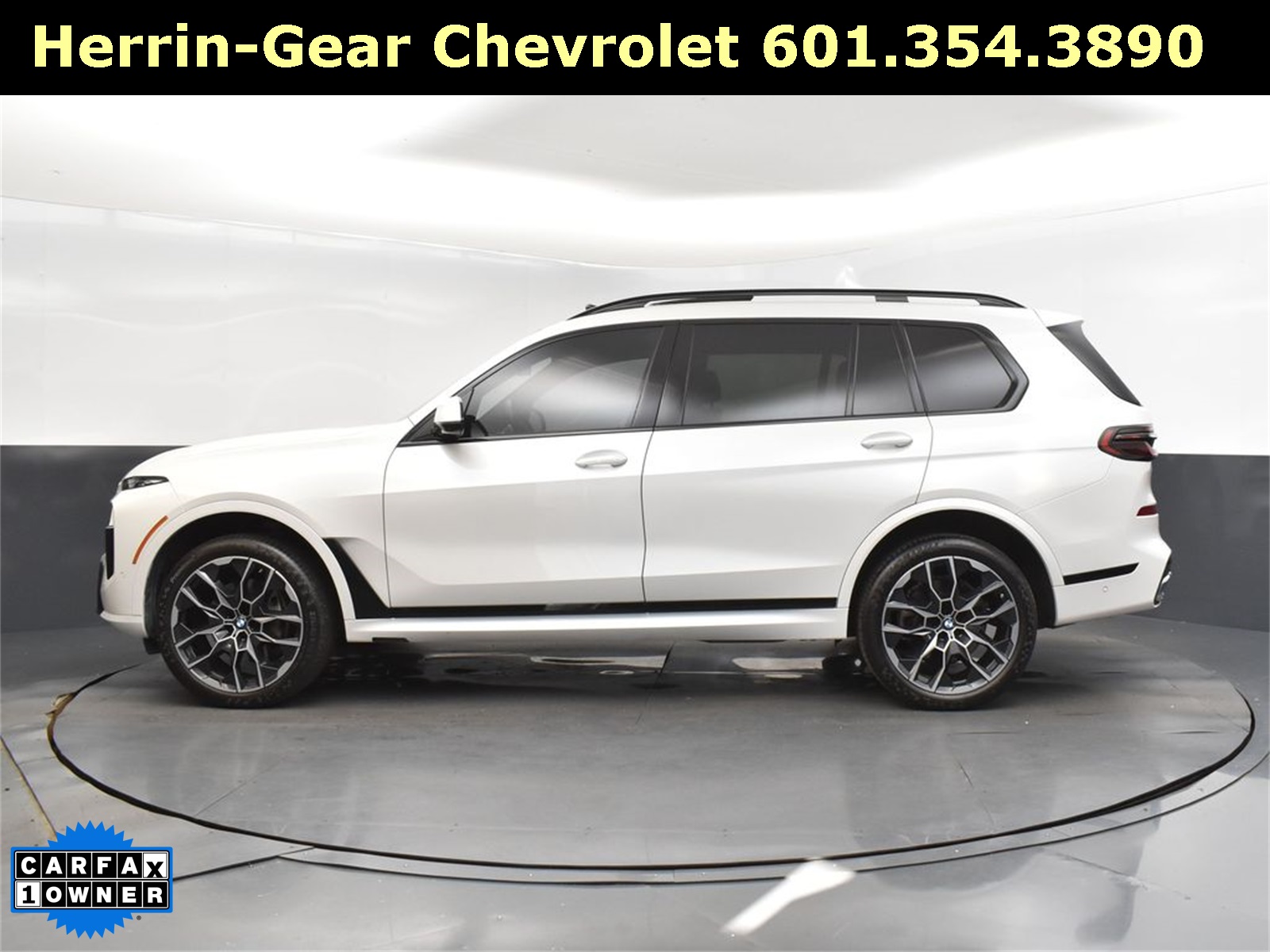 2024 White Metallic BMW X7 xDrive40i AWD SUV