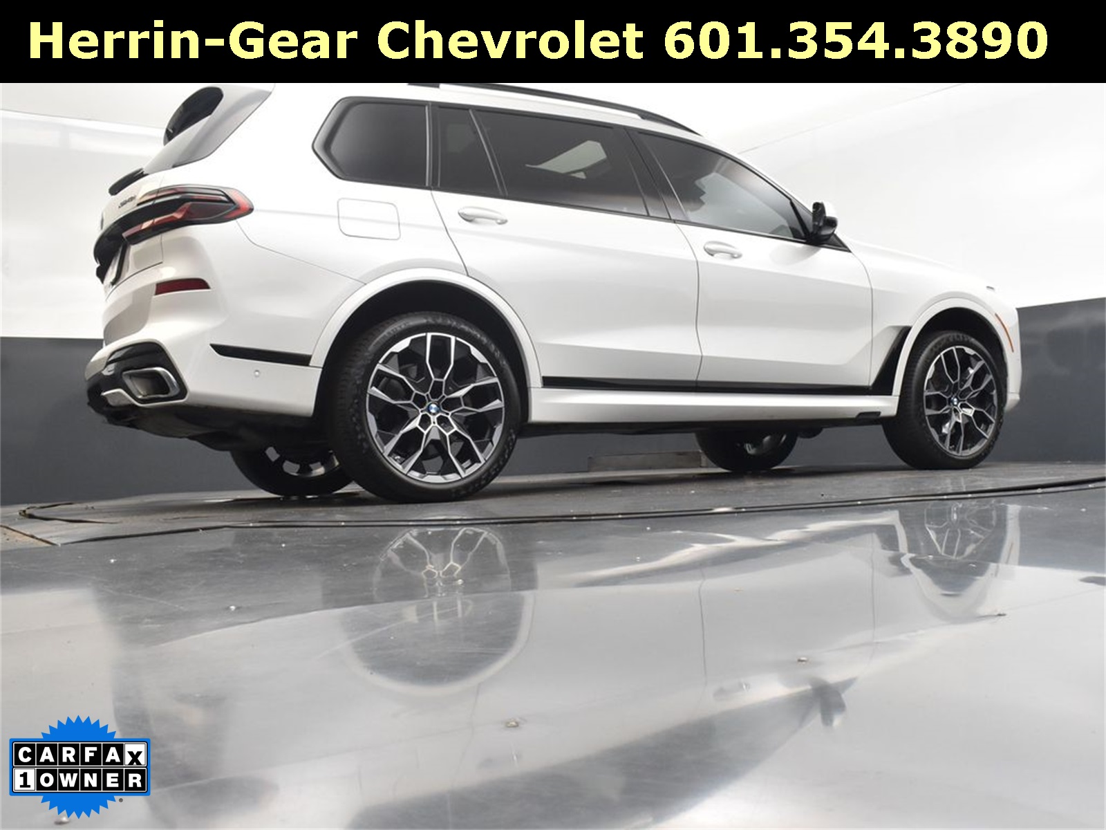 2024 White Metallic BMW X7 xDrive40i AWD SUV