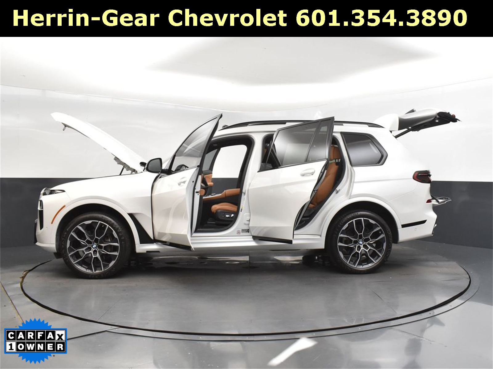 2024 White Metallic BMW X7 xDrive40i AWD SUV