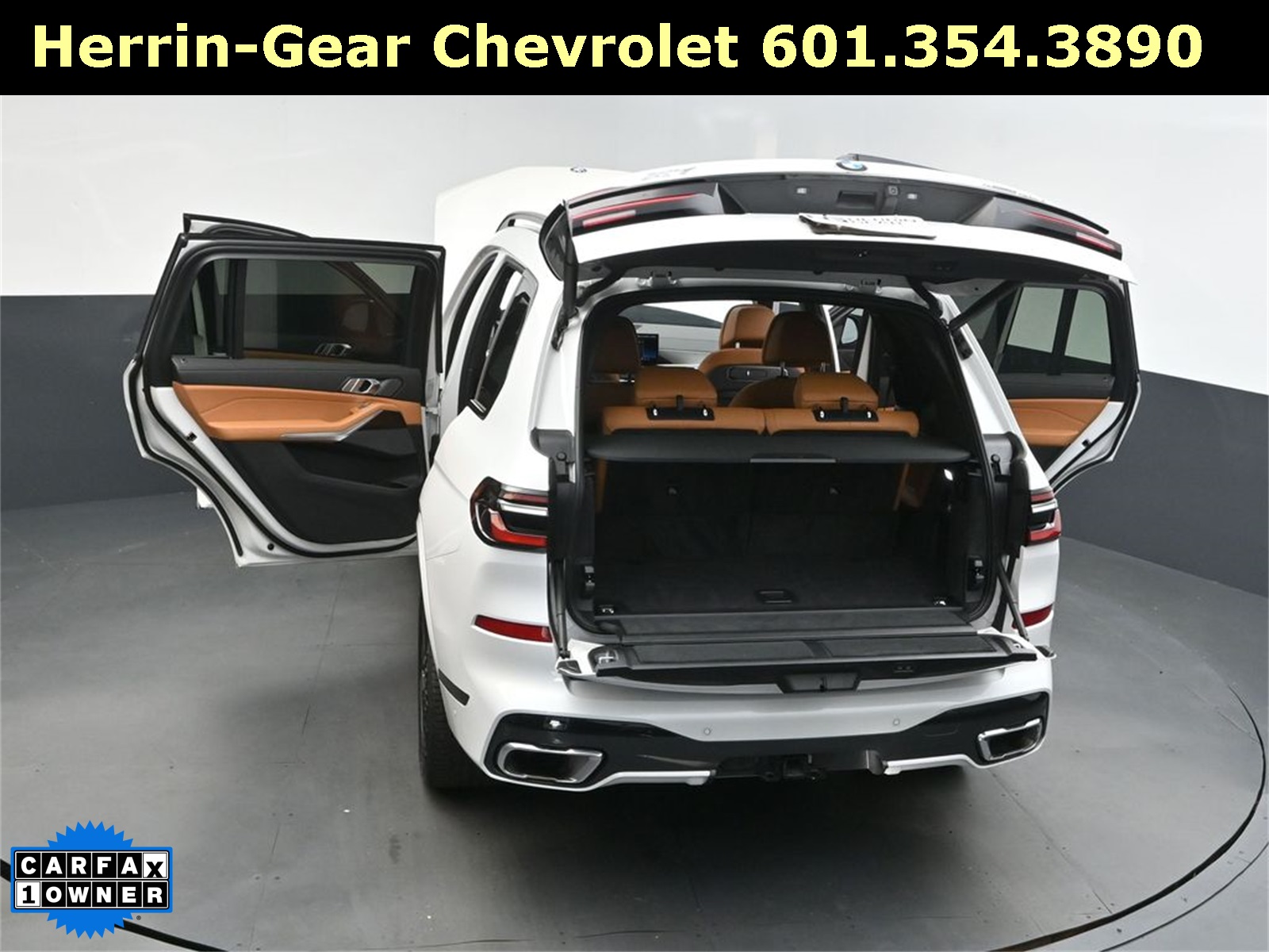 2024 White Metallic BMW X7 xDrive40i AWD SUV