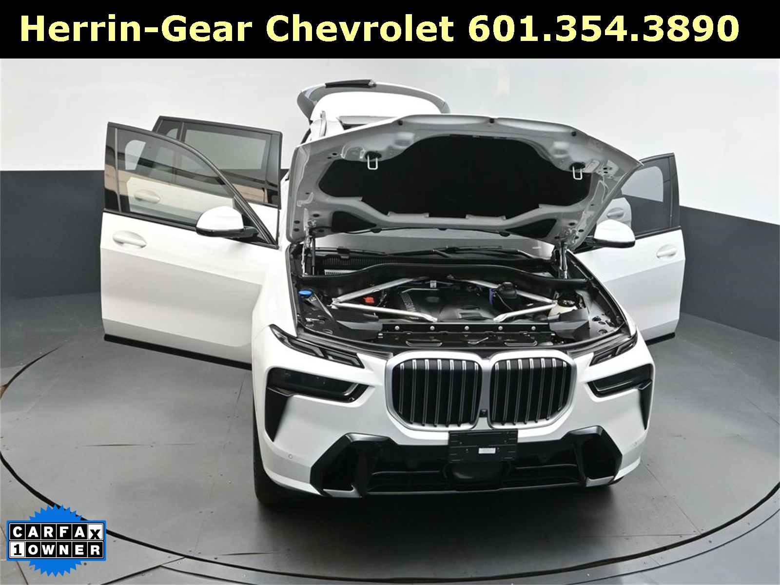 2024 White Metallic BMW X7 xDrive40i AWD SUV
