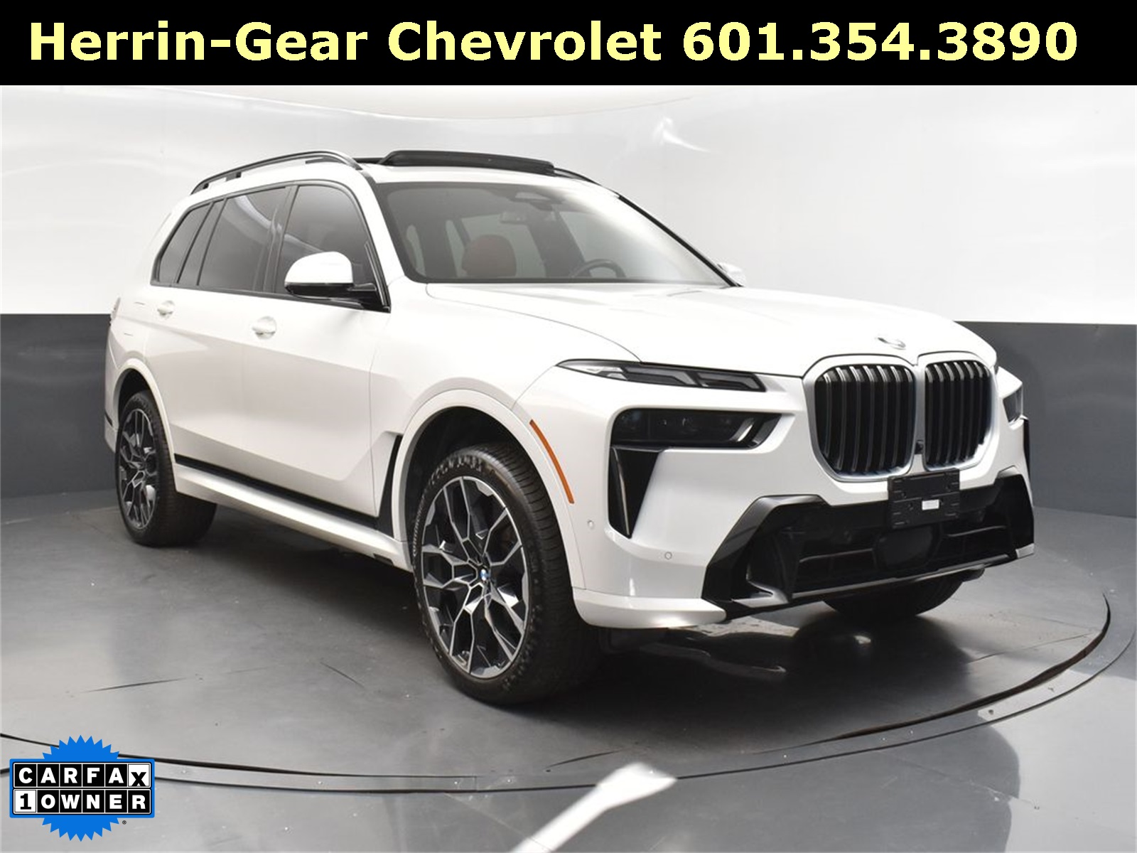 2024 White Metallic BMW X7 xDrive40i AWD SUV