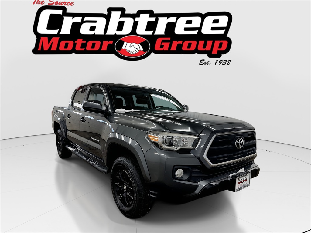 2016 Toyota Tacoma SR5's photo