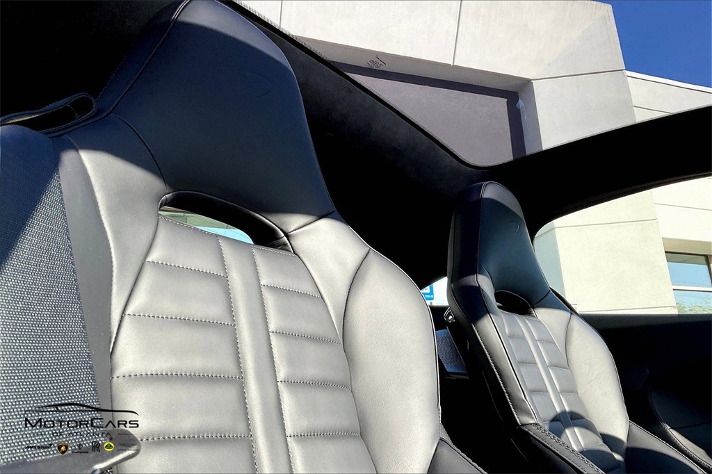 2025 McLaren GTS RWD Coupe