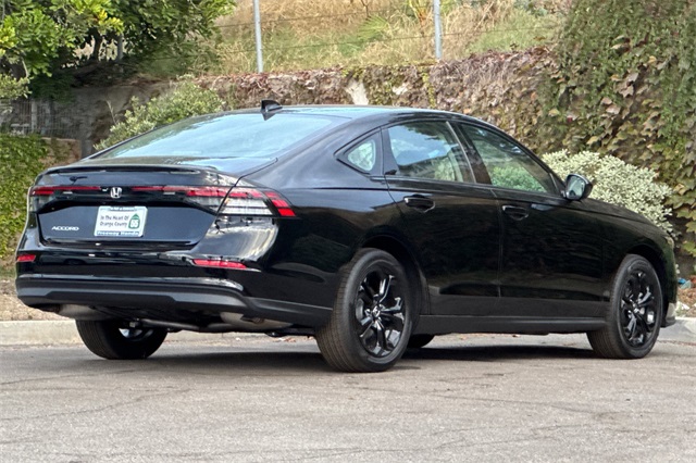 2025 Honda Accord SE photo 4