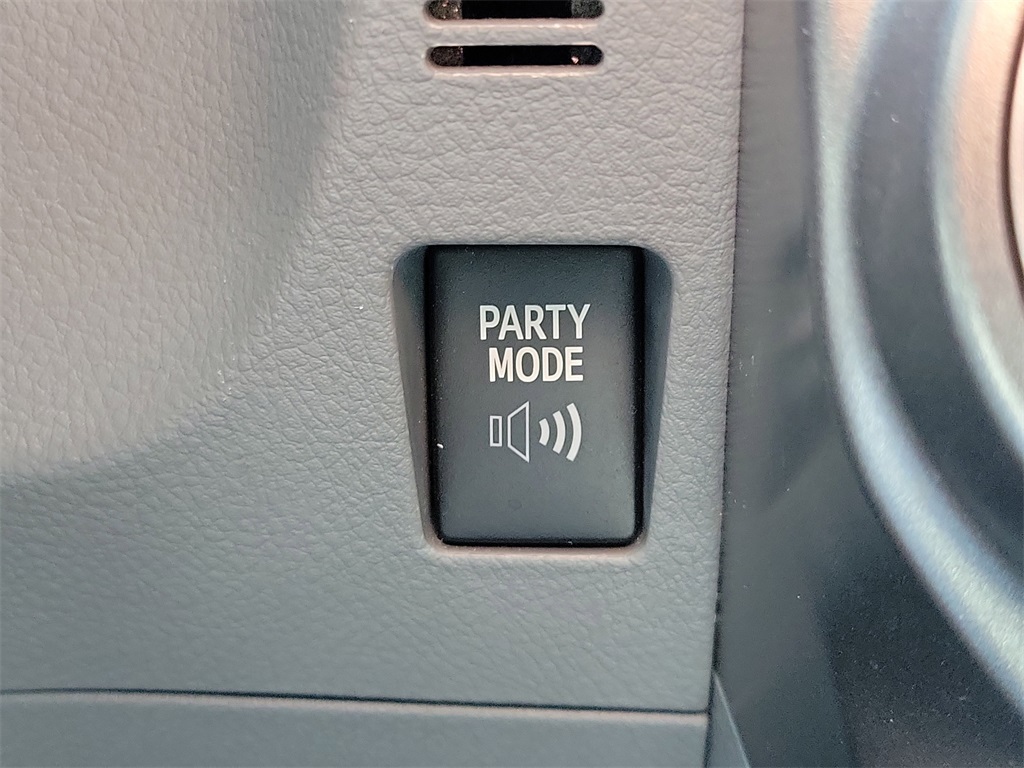 used 2013 Toyota 4Runner car, priced at $15,998