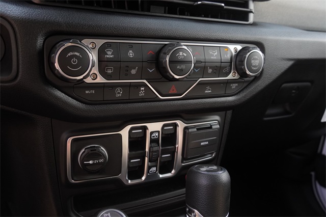 2025 Jeep Wrangler Sport S photo 21