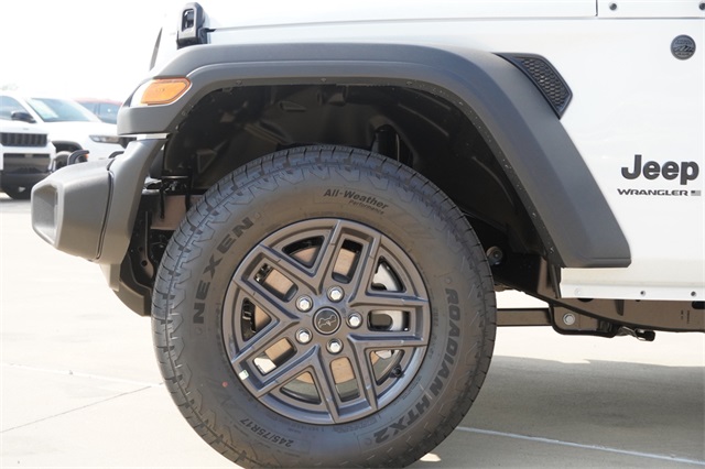 2025 Jeep Wrangler Sport S photo 4