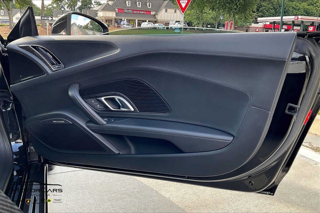 2018 Black Metallic Audi R8 Coupe 5.2 Plus quattro AWD Coupe