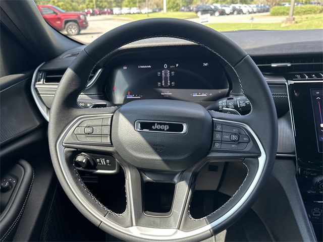 2025 Jeep Grand Cherokee Laredo X photo 22