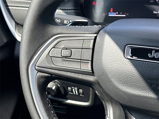 2025 Jeep Grand Cherokee Laredo X photo 23