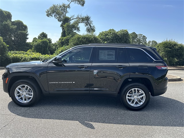 2025 Jeep Grand Cherokee Laredo X photo 8