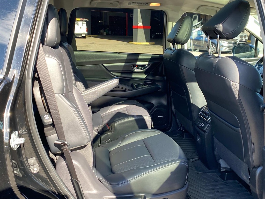 2024 Crystal Black Silica Subaru Ascent Limited AWD SUV