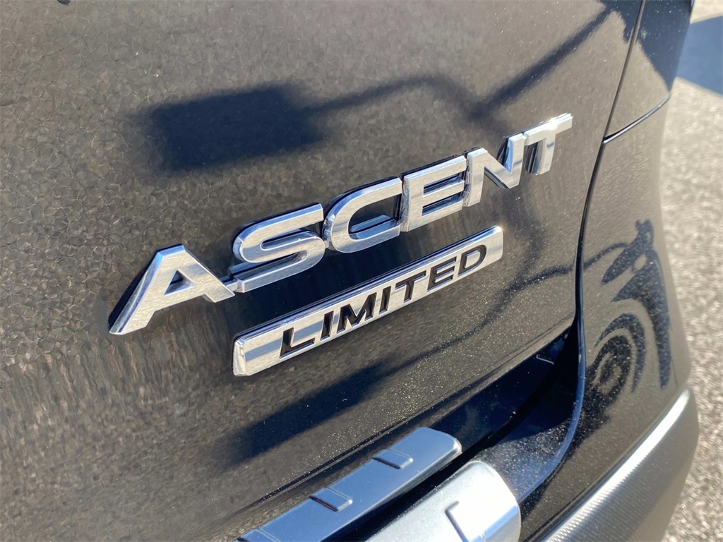 2024 Crystal Black Silica Subaru Ascent Limited AWD SUV