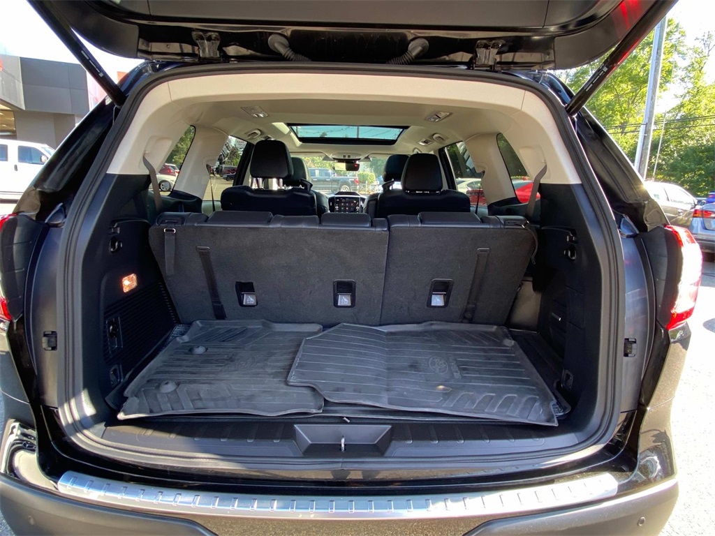 2024 Crystal Black Silica Subaru Ascent Limited AWD SUV
