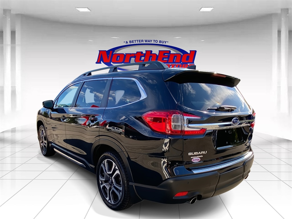 2024 Crystal Black Silica Subaru Ascent Limited AWD SUV