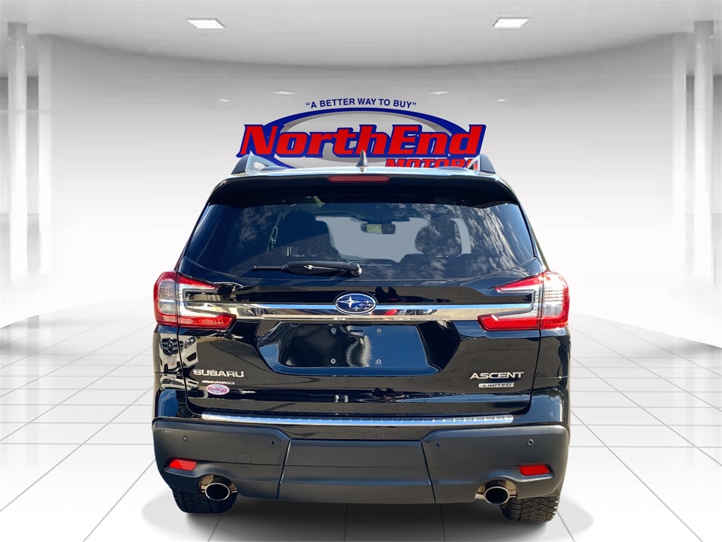 2024 Crystal Black Silica Subaru Ascent Limited AWD SUV