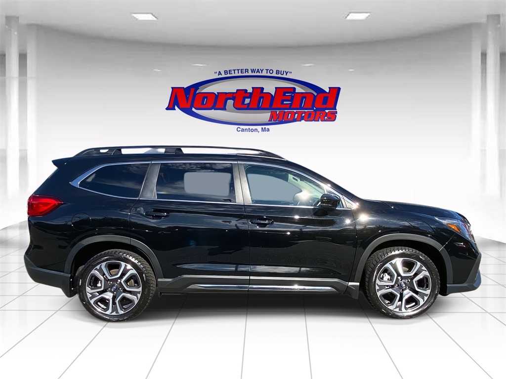 2024 Crystal Black Silica Subaru Ascent Limited AWD SUV